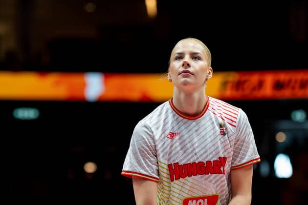 Hungary V Japan: Qualification To Quarter-Finals - FIBA Women s Basketball World Cup Germany 2026 Dorka Juhasz warms up before the FIBA Women s Basketball World Cup 2026 quarter-final match between Hungary and Japan in Berlin, Germany, on September 8, 2026. Berlin Germany  Copyright: xMarcinxGolbax originalFilename:golba-hungaryv260908_npzku.jpg
