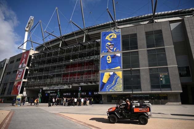 NFL, American Football Herren, USA 49ERS RAMS PREPARATION, Preparations outside the Melbourne Cricket Ground ahead of the NFL football game between the Los Angeles Rams and San Francisco 49ers. In Melbourne , Wednesday, September 9, 2026. ( NO ARCHIVING MELBOURNE VICTORIA AUSTRALIA  Copyright: xJOELxCARRETTx 20260909183184796183