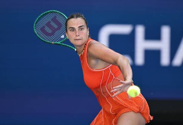 (260909) -- NEW YORK, Sept. 9, 2026 -- Aryna Sabalenka of Belarus eyes the ball during the women s quarterfinal match against Linda Noskova of Czech Republic at the 2026 US Open tennis championships in New York, the United States, Sept. 8, 2026. ) (SP)U.S.-NEW YORK-TENNIS-US OPEN-WOMEN S SINGLES-SABALENKA LixRui 