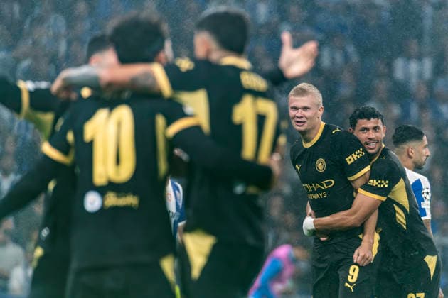 FOOTBALL - CHAMPIONS LEAGUE - PORTO v MANCHESTER CITY Matheus Nunes of Manchester City hugs Erling Haaland of Manchester City who scored the goal while the other players celebrates together during the UEFA Champions League, League phase, Matchday 1 football match between FC Porto and Manchester City on 8 September 2026 at Estadio do Dragao in Porto, Portugal - PortoPortugal  Copyright: xJosexSalgueirox