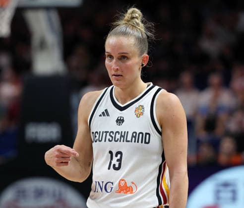 Leonie Fiebich in action: Upper body, sports, basketball, FIBA World Cup, Women s World Championship, 2026-2027 season, August 9, 2026, DBB, Germany (GER) vs. South Korea (KOR)
