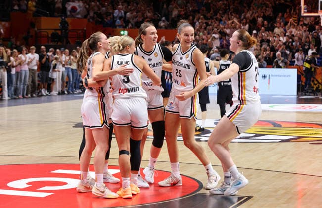 Britta Daub, Alexandra Wilke, Clara Bielefeld, Lina Sontag, the German team cheers and celebrates reaching the quarterfinals in basketball at the FIBA World Cup, Women s World Championship, 2026–2027 season, August 9, 2026, DBB Germany (GER) vs. South Korea (KOR)