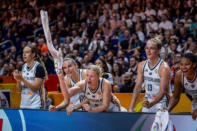 Basketball Berlin, September 8, 2026, FIBA Women’s Basketball World Cup Germany 2026, Quarterfinal Qualifier: Germany (GER) vs. South Korea (KOR). Emily Bessoir of Germany (No. 22) celebrates; Clara Bielefeld of Germany, No. 25 Emma Eichmeyer, Germany, No. 09 Leonie Fiebich, Germany, No. 13 Nyara Sabally, Germany, No. 08