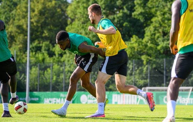 08.09.2026 - Fussball - 2. Bundesliga - Saison 2026 2027 - SpVgg Greuther Fürth Fuerth ( Kleeblatt ) - Training - - xwoxzix - Jordan Pefok Siebatcheu (9, SpVgg Greuther Fürth ) Doni Edon Arifi (28, SpVgg Greuther Fürth , rechts ) *** September 8, 2026 Soccer 2. Bundesliga 2026–2027 Season SpVgg Greuther Fürth Fürth Kleeblatt Training xwoxzix Jordan Pefok Siebatcheu 9, SpVgg Greuther Fürth Doni Edon Arifi 28, SpVgg Greuther Fürth, right