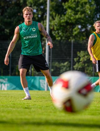 08.09.2026 - Fussball - 2. Bundesliga - Saison 2026 2027 - SpVgg Greuther Fürth Fuerth ( Kleeblatt ) - Training - - xwoxzix - Loris Giandomenico (20, SpVgg Greuther Fürth ) *** September 8, 2026 Soccer 2. Bundesliga 2026–2027 Season SpVgg Greuther Fürth (Füroth Kleeblatt) Training xwoxzix Loris Giandomenico, 20, SpVgg Greuther Fürth
