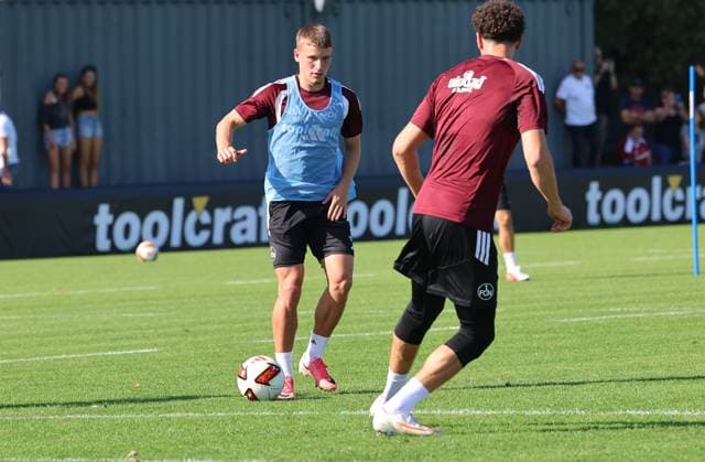 08.09.2026 - Fussball - 2. Fussball - Bundesliga - Saison 2026 2027 - 1. FC Nürnberg Nuernberg FCN ( Club ) - Training - Sportfoto Zink DoGe - xdoxgex - Tobias Heß Hess (43, 1. FC Nürnberg FCN ) Khalid Abu El Haija (44, 1. FC Nürnberg FCN ) *** 08 09 2026 Soccer 2 Soccer Bundesliga 2026–2027 Season 1 FC Nuremberg Nuremberg FCN Club Training Sports Photo Zink DoGe xdoxgex Tobias Heß Hess 43, 1 FC Nuremberg FCN Khalid Abu El Haija 44, 1 FC Nuremberg FCN