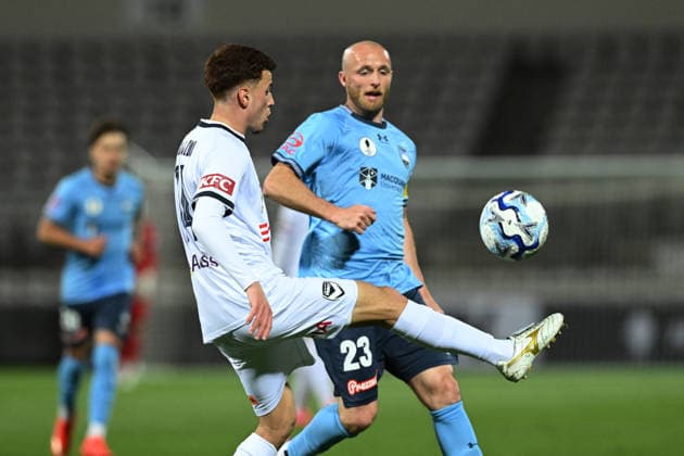 AUSTRALIA CUP SYDNEY VICTORY, Matthew Grimaldi of the Victory during the Australia Cup semi-final between Sydney FC and Melbourne Victory at Jubilee Stadium in Sydney, Wednesday, September 9, 2026. ( NO ARCHIVING, EDITORIAL USE ONLY SYDNEY NEW SOUTH WALES AUSTRALIA  Copyright: xDEANxLEWINSx 20260909168031179844