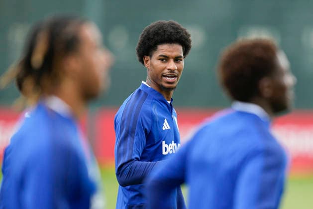 Manchester United, ManU Training Marcus Rashford of Manchester United speaks to teammates as he warms up during the Manchester United Training Session at Carrington Training Centre ahead of the UEFA Champions League match v Sabah FK, Manchester, England on 9 September 2026 Credit: Steve Flynn Every Second Media Editorial use only. All images are copyright Every Second Media Limited. No images may be reproduced without prior permission. Copyright: xIMAGO EveryxSecondxMediax ESM-2148-0016 StevexFlynnx xEveryxSecondxMediax