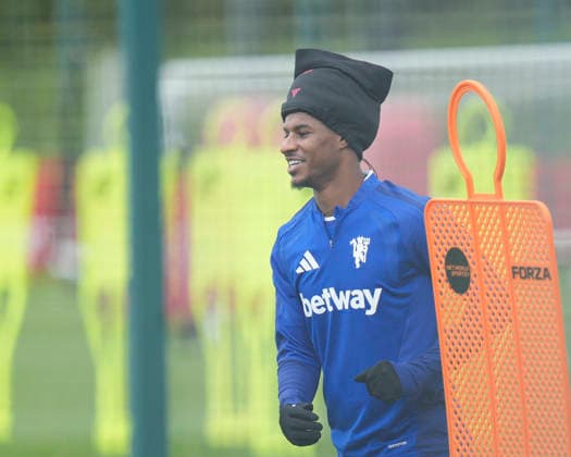 Manchester United, ManU Training Marcus Rashford of Manchester United warms up during the Manchester United Training Session at Carrington Training Centre ahead of the UEFA Champions League match v Sabah FK, Manchester, England on 9 September 2026 Credit: Steve Flynn Every Second Media Editorial use only. All images are copyright Every Second Media Limited. No images may be reproduced without prior permission. Copyright: xIMAGO EveryxSecondxMediax ESM-2148-0044 StevexFlynnx xEveryxSecondxMediax