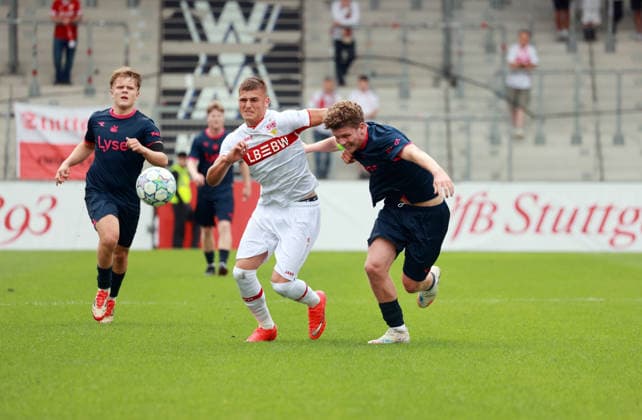 09 09 26 U19 VfB Stuttgart vs. U19 Viking Stavanger, Germany, Großaspach, 09 09 2026, Soccer, UEFA Youth League, 2026–2027 season, U19 VfB Stuttgart vs. U19 Viking Stavanger: Enis Redzepi (U19 VfB Stuttgart), Aksel Tveit (U19 Viking Stavanger)