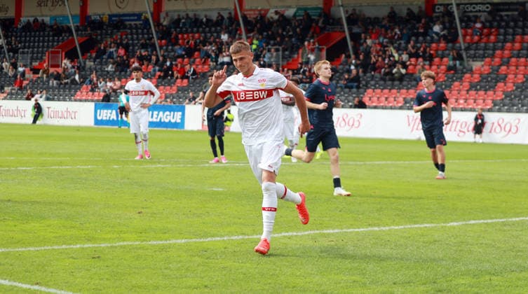 09 09 26 VfB Stuttgart U19 vs. Viking Stavanger U19 Germany, Großaspach, 09 09 2026, Soccer, UEFA Youth League, 2026–2027 season, U19 VfB Stuttgart vs. U19 Viking Stavanger, Enis Redzepi, U19 VfB Stuttgart, celebration, goal, penalty kick, 1–0, Redzepi