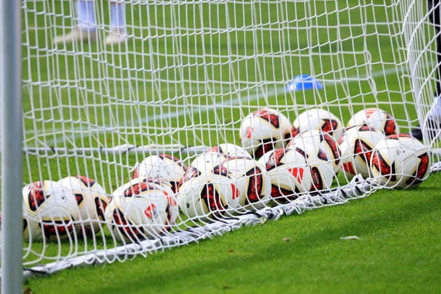 09.09.2026, DEU GER, Fussball , 2.Fussballbundesliga, Saison 2026 2027, Sportforum, Hertha BSC, Training Bälle im Tor, Netz 2. Liga: DFB DFL regulations prohibit any use of photographs as image sequences and or quasi-video) Berlin Sportforum Berlin Deutschland *** September 9, 2026, GER, Soccer, 2nd Bundesliga, 2026–2027 season, Sportforum, Hertha BSC, Training—balls in the goal, net—2nd Bundesliga. DFB and DFL regulations prohibit any use of photographs as image sequences and or quasi-video. Berlin Sportforum, Berlin, Germany Copyright: xNordphotox xEnglerx