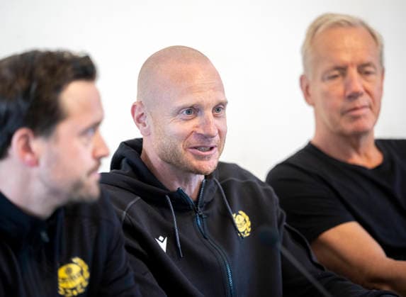 HÄLLEVIK, September 9, 2026 Club manager Jacob Lennartsson, new head coach Andreas Brännström, and sports director Hans Larsson, as Mjällby AIF holds a press conference at its office at Strandvallen in Hällevik on Wednesday. Mjällby fired coach Karl Marius Aksum this week. HÄLLEVIK, SWEDEN x50090x  Copyright: xJohanxNilssonx xTTx DAMALLSVENSKAN MALMÖ FF-DJURGARDEN
