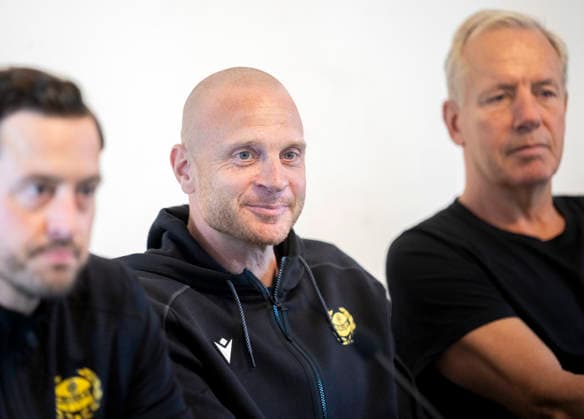 HÄLLEVIK, September 9, 2026 Club manager Jacob Lennartsson, new head coach Andreas Brännström, and sports director Hans Larsson, as Mjällby AIF holds a press conference at its office at Strandvallen in Hällevik on Wednesday. Mjällby fired coach Karl Marius Aksum this week. HÄLLEVIK, SWEDEN x50090x  Copyright: xJohanxNilssonx xTTx DAMALLSVENSKAN MALMÖ FF-DJURGARDEN