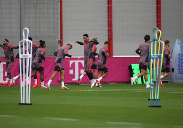 Soccer, Men s, Champions League, 2026–2027 Season, FC Bayern Munich, Final Training Session: Jamal Musiala of FC Bayern Munich Jumping During Warm-ups