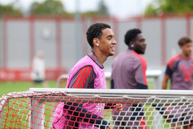 Jamal Musiala of FC Bayern Munich, 10, laughs during training, GER, final training session, FC Bayern Munich, soccer, UEFA Champions League, Matchday 1, group stage, 2026–2027 season, September 9, 2026, GER, final training session, FC Bayern Munich, soccer, UEFA Champions League, Matchday 1, group stage, 2026–2027 season, September 9, 2026, Munich Copyright: xEibner-Pressefoto JennixMaulx EP_JML
