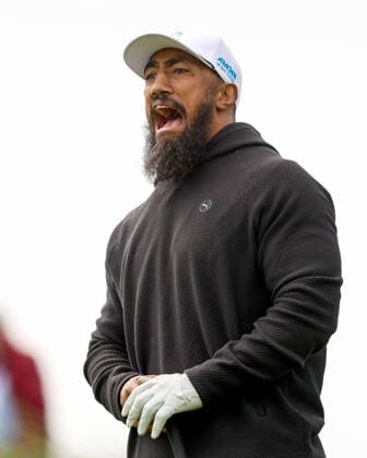 2026 Amgen Irish Open - Pro-Am, Trump International Golf Links, Doonbeg 9 9 2026 Connacht™s Bundee Aki reacts after teeing off the second Bundee Aki reacts after teeing off the second 9 9 2026  Copyright: xx BB3_6578