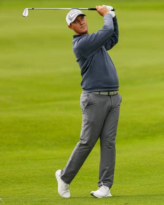 2026 Amgen Irish Open - Pro-Am, Trump International Golf Links, Doonbeg 9 9 2026 Joe Dean watches his shot after playing from the second fairway Joe Dean watches his shot after playing from the second fairway 9 9 2026  Copyright: xx BB3_6639