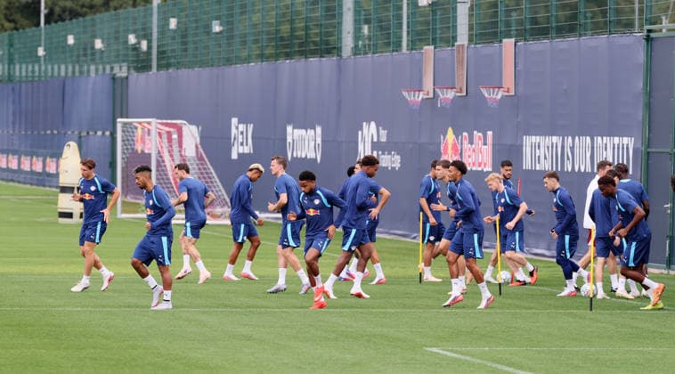 RB Leipzig Training, Champions League Matchday 1, Leipzig, September 9, 2026, Red Bull Academy, Soccer, Champions League, Matchday 1, RB Leipzig, Final training session before the away game in Como, Pictured: Warm-up, For editorial use only, Picture Point