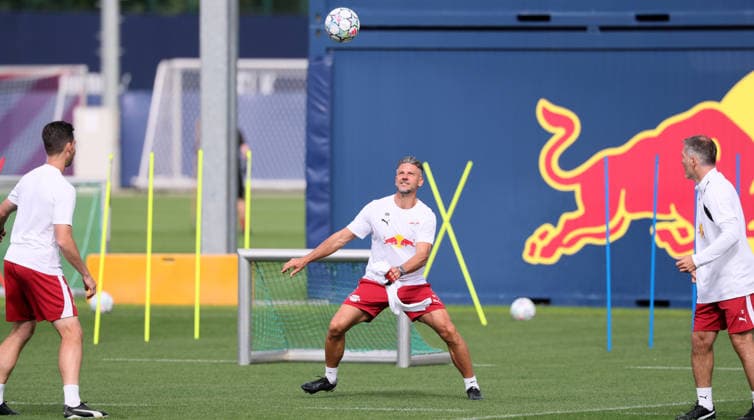 RB Leipzig Training: Champions League Matchday 1, Leipzig, September 9, 2026, Red Bull Academy, Soccer, Champions League, Matchday 1, RB Leipzig, Final training session before the away game in Como, Pictured: Coach Martin Demichelis, RB Leipzig, For editorial use only, Picture Point