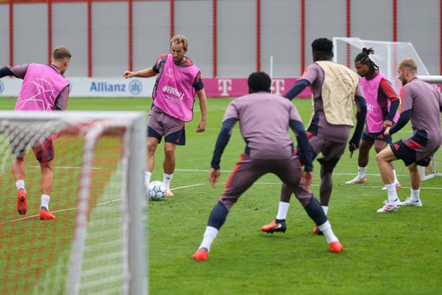 Practice game: Harry Kane (FC Bayern Munich, 09) with the ball alongside Serge Gnabry (FC Bayern Munich, 07 and Konrad Laimer (FC Bayern Munich, 27), with Alphonso Davies (FC Bayern Munich, 19) and Bara Sapoko Ndiaye (FC Bayern Munich, 39), with Joshua Kimmich (FC Bayern Munich, 06, GER, final training session, FC Bayern Munich, soccer, UEFA Champions League, Matchday 1, group stage, 2026–2027 season, September 9, 2026, GER, final training session, FC Bayern Munich, soccer, UEFA Champions League, Matchday 1, group stage, 2026–2027 season, September 9, 2026, Munich Copyright: xEibner-Pressefoto JennixMaulx EP_JML