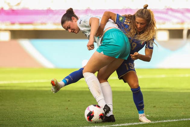 FIFA U-20 Women s World Cup Poland 2026 - Italy vs New Zealand in Lodz, Poland Alyssha EGLINTON of New Zealand and Manuela SCIABICA of Italy during the FIFA U-20 Women s World Cup Poland 2026 match between Italy and New Zealand at Stadion Miejski LKS Lodz. Copyright: xx