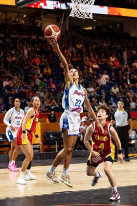 Trinity San Antonio (Puerto Rico), 23 on a layup; Yuan Li (China), 04; GER; Puerto Rico vs. China; Basketball; 2026 FIBA Women’s World Cup; Quarterfinal Qualifier; September 9, 2026 GER, Puerto Rico vs. China, basketball, 2026 FIBA Women’s World Cup, quarterfinal qualifier, September 9, 2026 Berlin Copyright: xEibner-Pressefoto MaxxVincenx EP_MVN