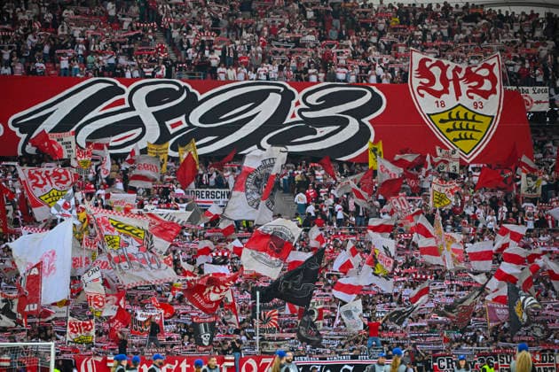 Pre-game choreography, fan display, VfB Stuttgart Cannstatter Kurve fan section, fans, fan curve, flags, atmosphere, atmospheric Champions League VfB Stuttgart vs. Viking FK Stavanger 09 09 2026 DFL regulations prohibit any use of photographs as image sequences and or quasi-video Champions League VfB Stuttgart vs. Viking FK Stavanger
