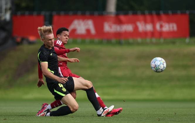 UEFA Youth League - Liverpool U18 v Atletico Madrid U18 LIVERPOOL, ENGLAND, SEPTEMBER 9: GOAL 2-0, Josh Sonni-Lambie of Liverpool scores a goal to put Liverpool U18 2-0 ahead during The UEFA Youth League match between Liverpool U18 v Atletico Madrid U18 at Liverpool FC Academy Ground, Liverpool, England, on September 9. (Photo by Daniel Weir) Liverpool Liverpool Academy Ground England Copyright: xDanielxWeir SportsxPressxPhotox Sportspressphoto_SPR226805