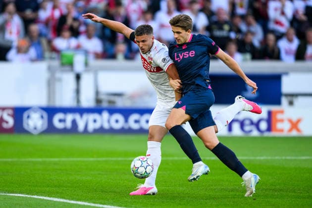 September 9, 2009: Ermedin Demirovic of Stuttgart and Henrik Heggheim of Viking during the UEFA Champions League soccer match between VfB Stuttgart and Viking on September 9, 2026 in Stuttgart. Photo by Marius Simensen, BILDBYRAN COP 238 MM0072 bbeng football soccer UEFA Champions League Viking VfB Stuttgart  Copyright: MARIUSxSIMENSEN BB260909BB544