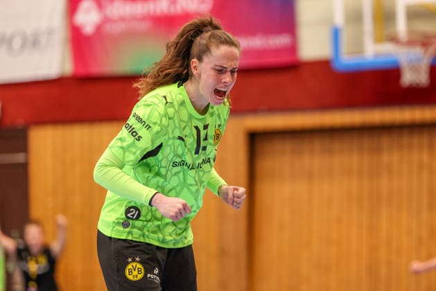 GER, Bensheim, HSG Bensheim Auerbach Flames vs. Borussia Dortmund, Alsco Women’s Handball Bundesliga, Handball, DHB, 2026–2027 Season, Weststadthalle Bensheim, Matchday 3 in Pictures: Sarah Wachter, BVB Borussia Dortmund Women’s Team 12, Joy, excitement, and celebration after the save by the goalkeeper. DFB and DFL regulations prohibit any use of photographs as image sequences and or quasi-video. September 9, 2026 Copyright: HMBxMedia HendrikxHamelau