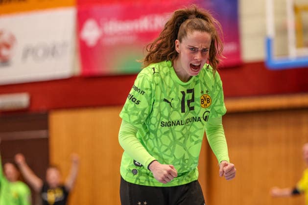GER, Bensheim, HSG Bensheim Auerbach Flames vs. Borussia Dortmund, Alsco Women’s Handball Bundesliga, Handball, DHB, 2026–2027 Season, Weststadthalle Bensheim, Matchday 3 in Pictures: Sarah Wachter, BVB Borussia Dortmund Women’s Team 12, Joy, excitement, and celebration after the save by the goalkeeper. DFB and DFL regulations prohibit any use of photographs as image sequences and or quasi-video. September 9, 2026 Copyright: HMBxMedia HendrikxHamelau