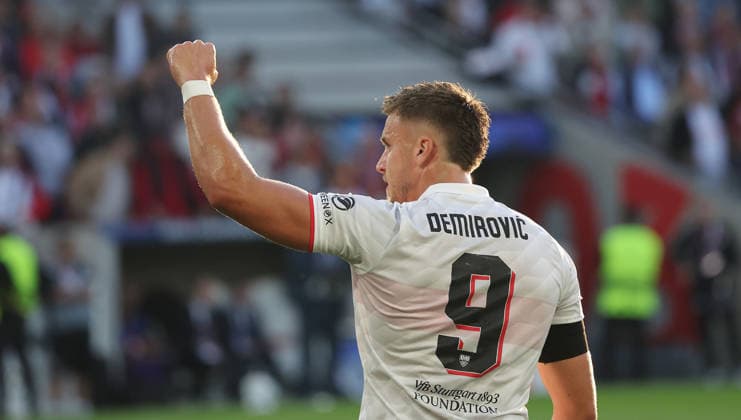 Stuttgart, Soccer, UEFA Champions League, VfB Stuttgart vs. Viking Stavanger, Ermedin Demirovic celebrates for VfB