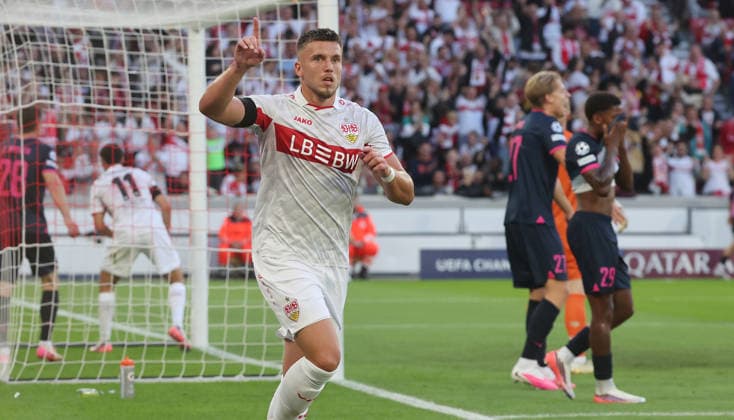 Stuttgart, Soccer, UEFA Champions League, VfB Stuttgart vs. Viking Stavanger, Ermedin Demirovic celebrates for VfB