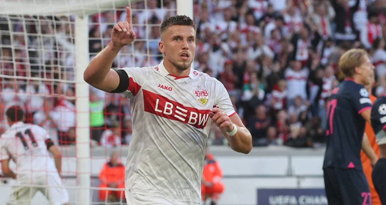 Stuttgart, Soccer, UEFA Champions League, VfB Stuttgart vs. Viking Stavanger, Ermedin Demirovic celebrates for VfB