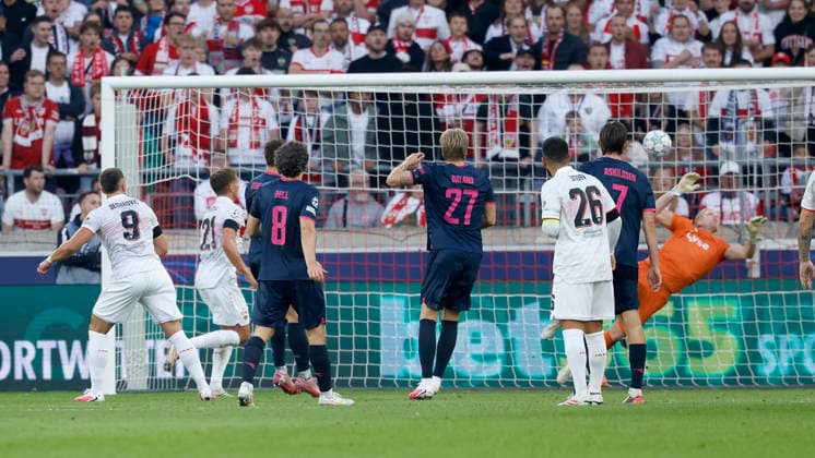 From left to right: Ermedin Demirovic of VfB Stuttgart scores the goal to make it 3–1 and celebrates during the UEFA Champions League match between VfB Stuttgart and Viking FK at the MHP Arena, Stuttgart, Germany, on September 9, 2026; in action during the UEFA Champions League match between VfB Stuttgart and Viking FK at the MHP Arena, Stuttgart, Germany, on September 9, 2026 Copyright: HMBxMedia xHeikoxBecker
