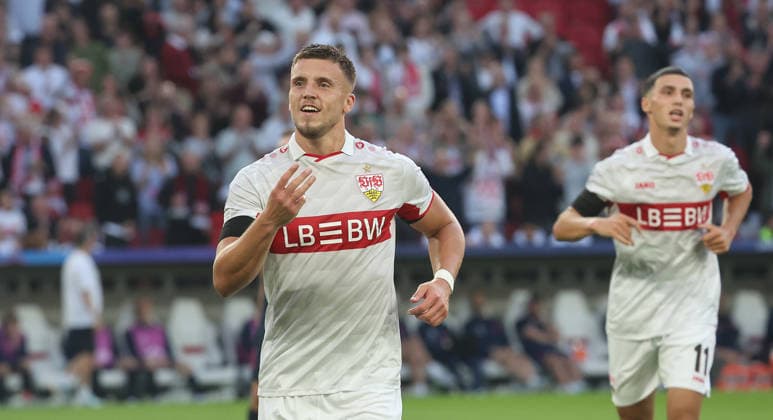 Stuttgart, Soccer, UEFA Champions League, VfB Stuttgart vs. Viking Stavanger, Ermedin Demirovic celebrates after scoring his third goal for VfB