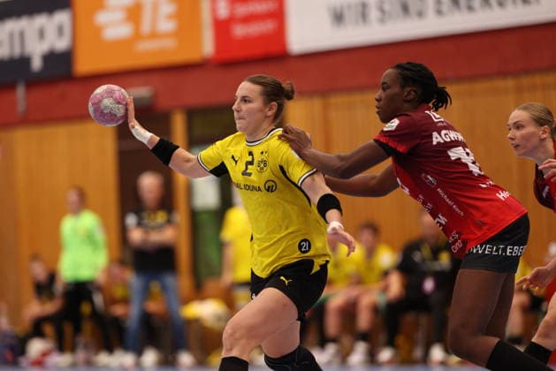 GER, Bensheim, HSG Bensheim Auerbach Flames vs. Borussia Dortmund, Alsco Women s Handball Bundesliga, Handball, DHB, 2026–2027 Season, Weststadthalle Bensheim, Matchday 3 in pictures (from left): Mareike Thomaier, BVB Borussia Dortmund Women s Team 2, Ndidi Agwunedu, Bensheim Flames Women’s Team 15. DFB and DFL regulations prohibit any use of photographs as image sequences and or quasi-video. September 9, 2026 Copyright: HMBxMedia HendrikxHamelau