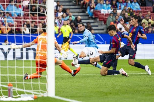 BARCELONA - Chance for Anis Hadj Moussa of Feyenoord during the UEFA Champions League match between FC Barcelona, Barca and Feyenoord at Camp Nou on September 9, 2026 in Barcelona, Spain. KOEN VAN WEEL ANP UEFA Champions League 2026 27 xVIxANPxSportx xxANPxIVx 567770969 originalFilename: 567770969.jpg