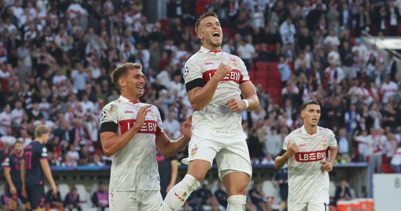 Stuttgart, Soccer, UEFA Champions League, VfB Stuttgart vs. Viking Stavanger, Ermedin Demirovic of VfB celebrates after scoring his third goal; from left: Grischa Prömel, Ermedin Demirovic, Bilal El Khannouss, VfB