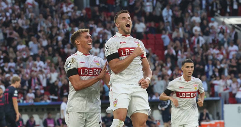 Stuttgart, Soccer, UEFA Champions League, VfB Stuttgart vs. Viking Stavanger, Ermedin Demirovic of VfB celebrates after scoring his third goal; from left: Grischa Prömel, Ermedin Demirovic, Bilal El Khannouss, VfB