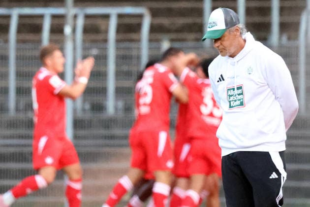 September 9, 2026, xrekx, Regional League Southwest soccer, FC Homburg 1 vs. FC Kaiserslautern II; left: Roland Seitz, coach of FC 08 Homburg, looks disappointed, dejected, 0–1 Homburg