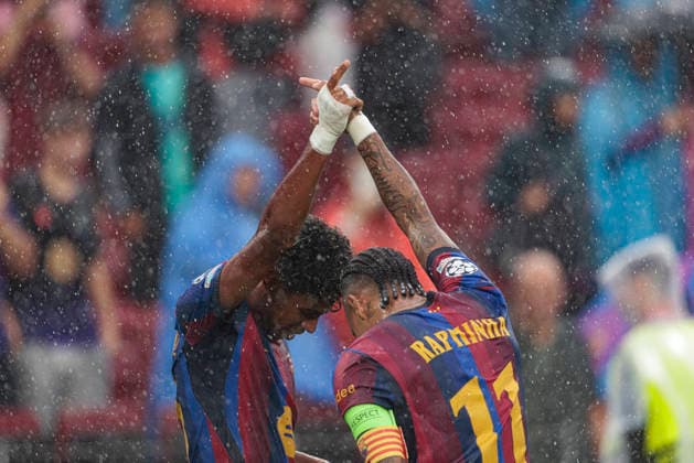 Lamine Yamal and Raphinha seen celebrating after scoring goal during UEFA Champions League 2026 2027 league phase game between teams of FC Barcelona, Barca and Feyenoord Rotterdam (Maciej Rogowski Ball Raw Images) Barcelona Camp Nou Spain Copyright: xMaciejxRogowskix maciejrogowski_fcbarcelona_feyenoord_2627-2