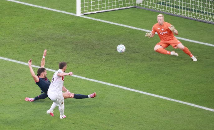 09 09 26 VfB Stuttgart vs. Viking Stavanger, Germany, Stuttgart, 09 09 2026, Soccer, UEFA Champions League, 2026–2027 Season, VfB Stuttgart vs. Viking Stavanger, Ermedin Demirovic scores 2-1, VfB goalkeeper Arlid Ostbo, Stavanger