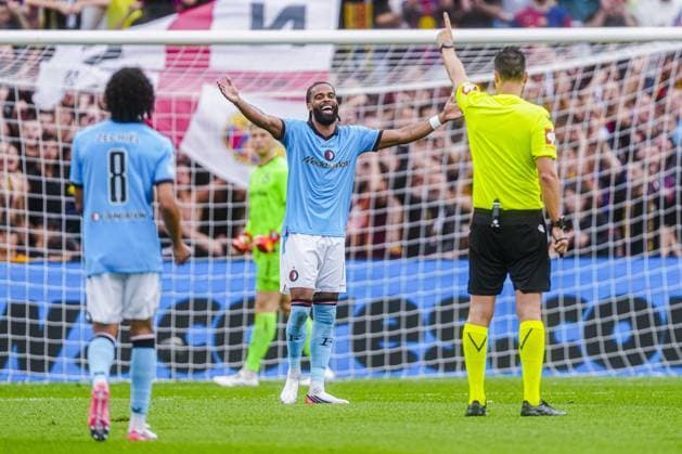 BARCELONA - Jerry St. Juste of Feyenoord gestures during the UEFA Champions League match between FC Barcelona, Barca and Feyenoord at the Spotify Camp Nou on September 9, 2026, in Barcelona, Spain. GEERT VAN ERVEN ANP UEFA Champions League 2026 27 xVIxANPxSportx xMarcelxterxBalsxIVx 567772112 originalFilename: 567772112.jpg