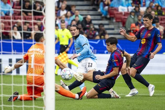 BARCELONA - Chance for Anis Hadj Moussa of Feyenoord during the UEFA Champions League match between FC Barcelona, Barca and Feyenoord at Camp Nou on September 9, 2026 in Barcelona, Spain. KOEN VAN WEEL ANP UEFA Champions League 2026 27 xVIxANPxSportx xxANPxIVx 567772874 originalFilename: 567772874.jpg