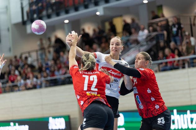 Ilona Kieffer Halle, 72, Nieke Kühne Blomberg, 9, Nele Wenzel Halle, 33, SV Union Halle Neustadt vs. HSG Blomberg Lippe, Women s Handball Bundesliga 1, Matchday 3 of the 2026–27 season, September 9, 2026, Halle, SWH Arena, Saxony-Anhalt, Germany