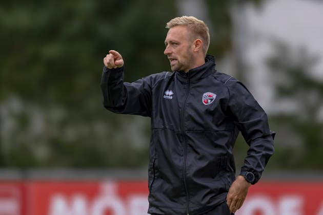 Ingolstadt Gerolfing, Germany, September 9, 2026, Friendly Match 2026–2027: FC Ingolstadt 04 II vs. German National Police Team. Pictured: FCI coach Kevin Ulrich gesturing on the field at Langer Stadium in Bavaria. Copyright: xFotostandx xSchäferx