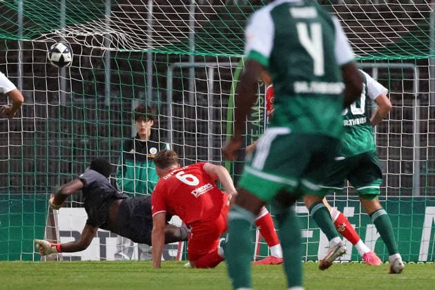 September 9, 2026, xrekx, Regional League Southwest Soccer, FC Homburg 1 vs. FC Kaiserslautern II: Julian Günther Schmidt scores the 1-1 goal for FC 08 Homburg, Homburg
