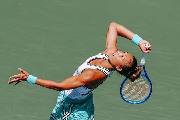 US Open tennis tournament - Day 11 Qinwen Zheng of China in action against Elena Rybakina of Kazakhstan during the Women™s Singles Quarter Finals match of the US Open Tennis Championships in Flushing Meadows, New York, USA, 09 September 2026. FLUSHING MEADOWS NEW YORK United States  Copyright: xOLGAxFEDOROVAx